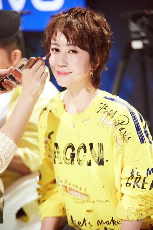 马丽老公爆料视频大全最新,揭秘明星夫妻背后的真实生活 第1张 马丽老公爆料视频大全最新,揭秘明星夫妻背后的真实生活 第1张